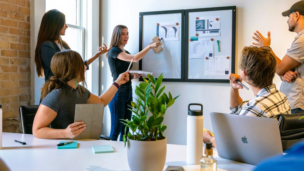 Brainstorming in AI startups